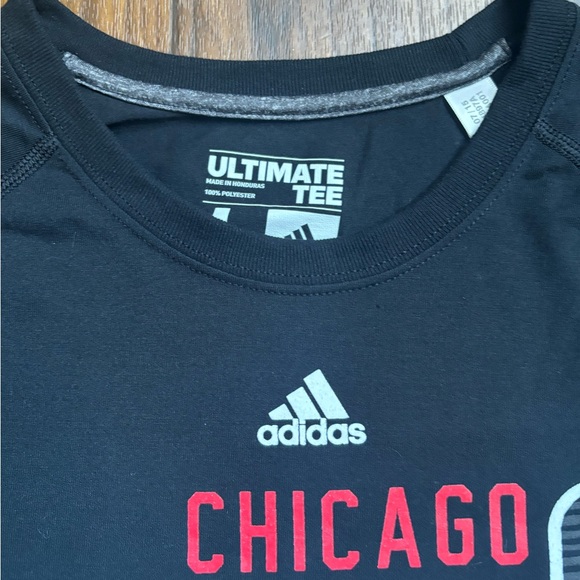 NBA/ Adidas Ultimate Tee * Chicago Bulls Size Large. Dri Fit Style - Picture 2 of 6